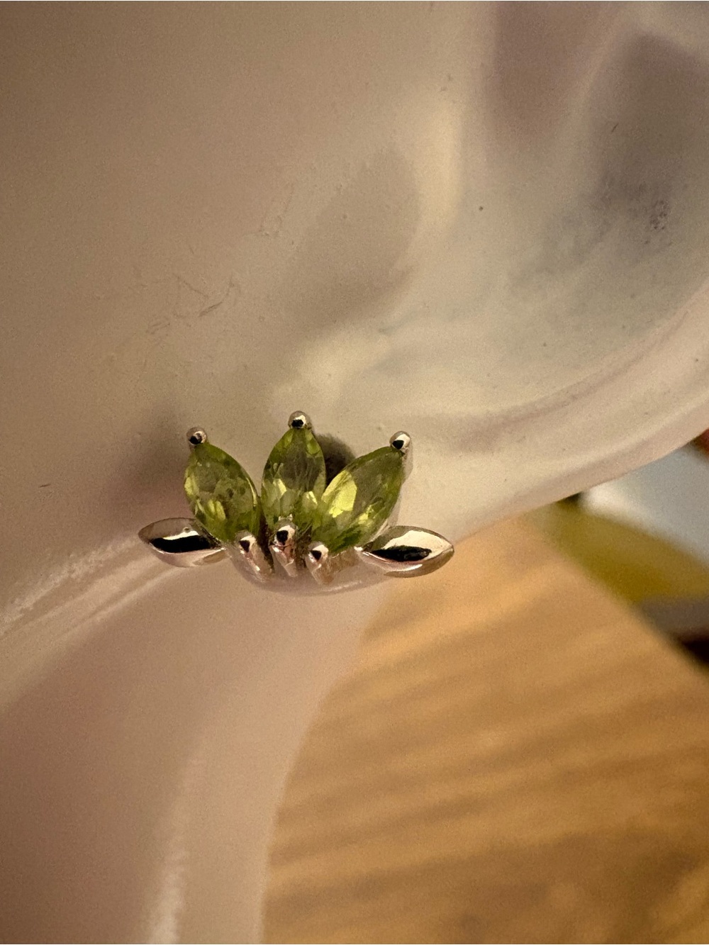 NEW 925 Sterling Silver Peridot Earrings 0.98 CTW Marquise Floral Studs